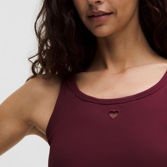 Lululemon Nulu Ribbed Scoopneck Bra with Heart Cutout Burgundy red size SMALL - Picture 2 of 5